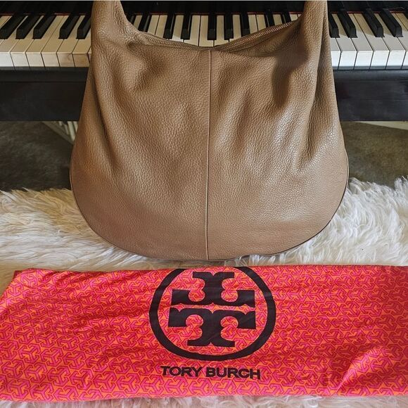 TORY BURCH ANANDA SATCHEL IN TAUPE - Picture 2 of 8
